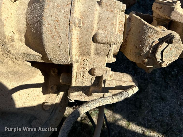 image for item DP8529 1990 Mack  RB690S truck cab and chassis