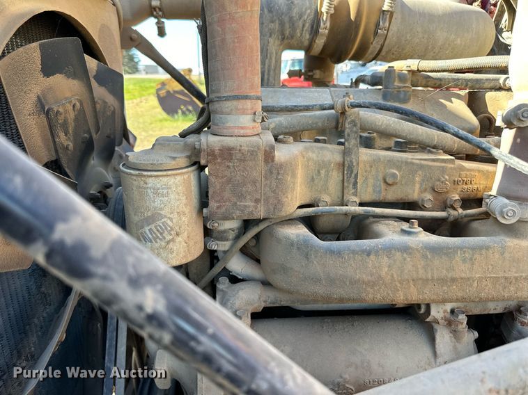 image for item DP8529 1990 Mack  RB690S truck cab and chassis