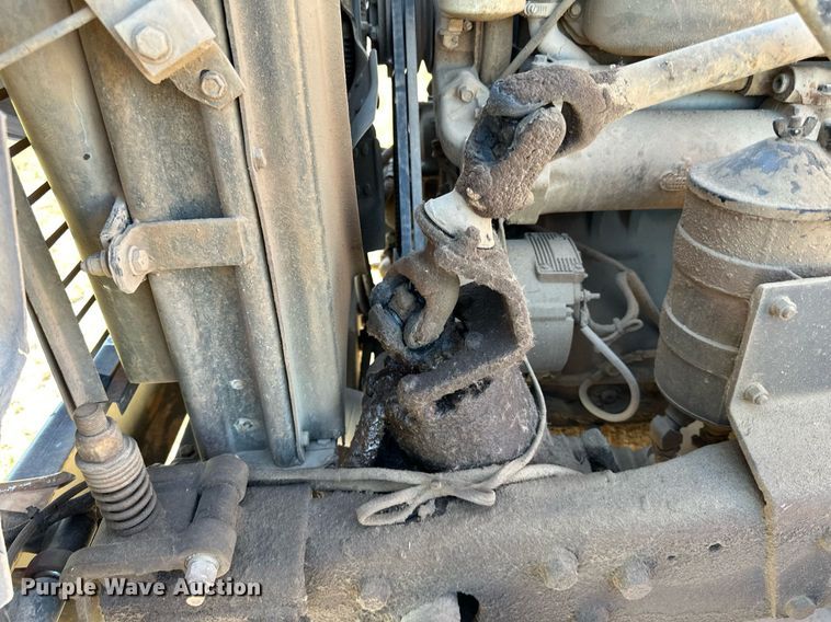 image for item DP8529 1990 Mack  RB690S truck cab and chassis