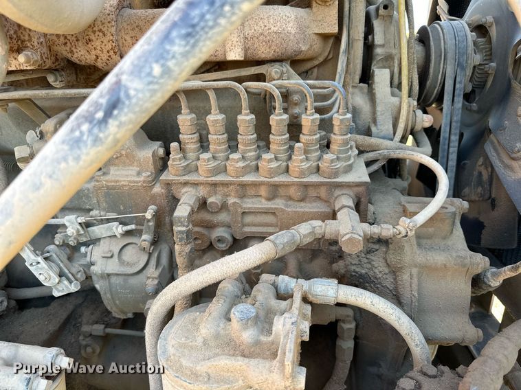 image for item DP8529 1990 Mack  RB690S truck cab and chassis