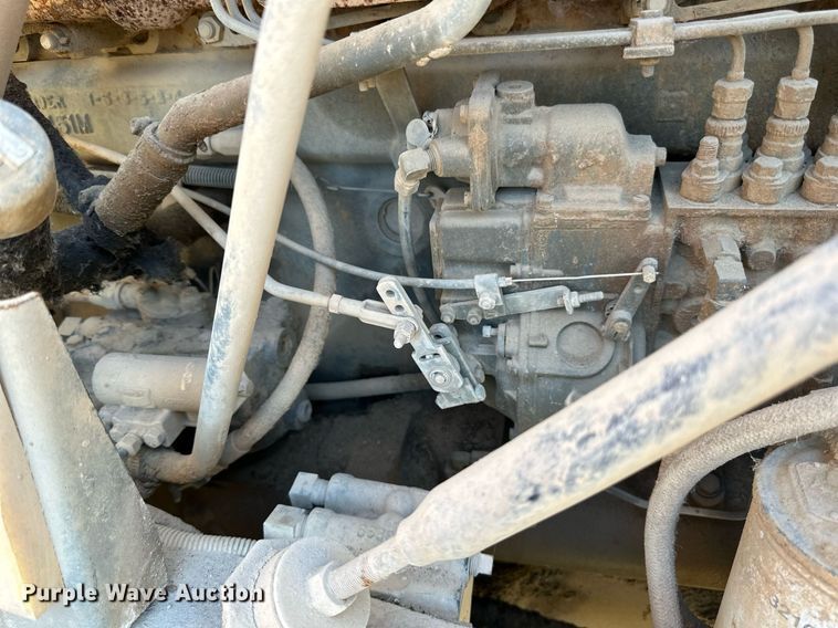 image for item DP8529 1990 Mack  RB690S truck cab and chassis