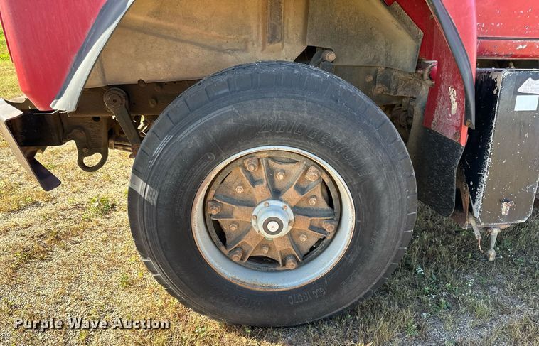 image for item DP8529 1990 Mack  RB690S truck cab and chassis