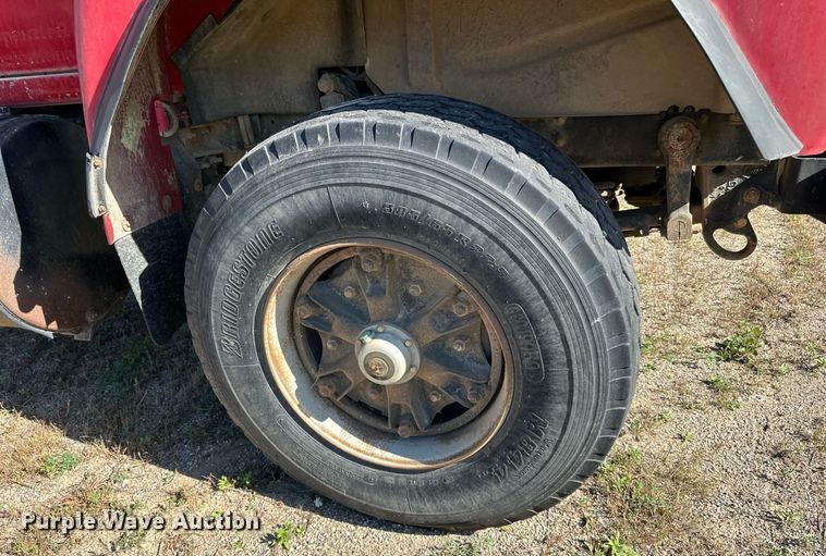 image for item DP8529 1990 Mack  RB690S truck cab and chassis