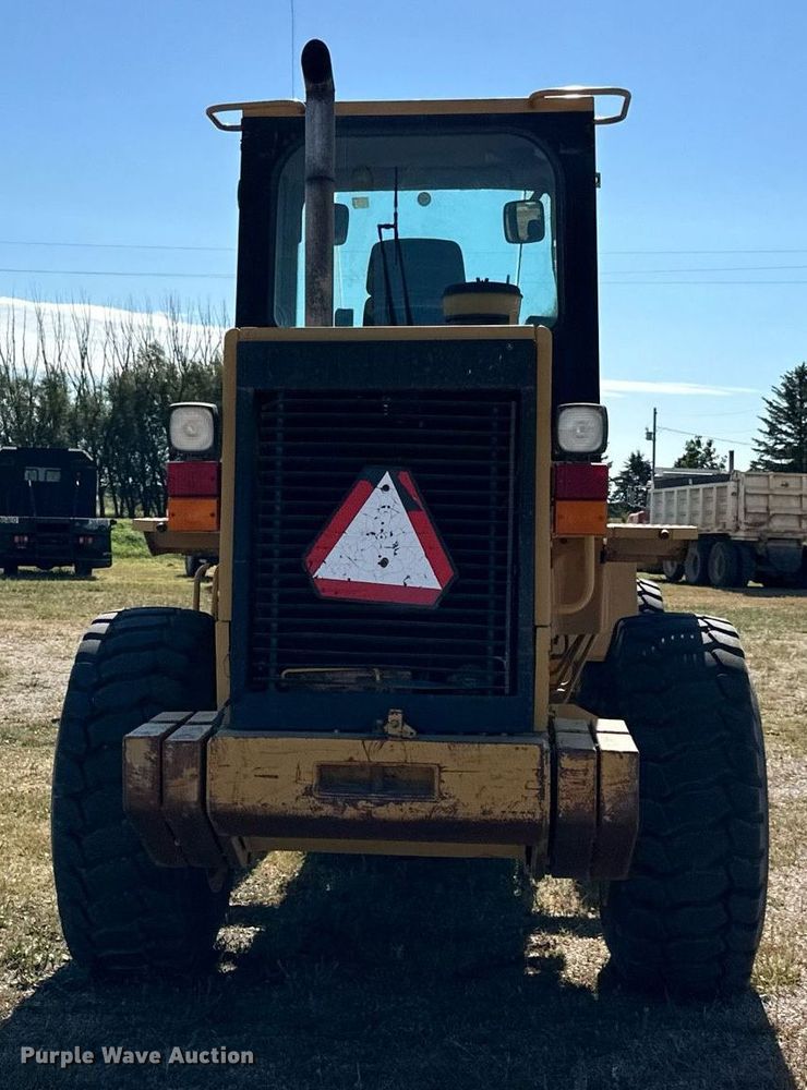 image for item DP8530 1996 Caterpillar  924F wheel loader