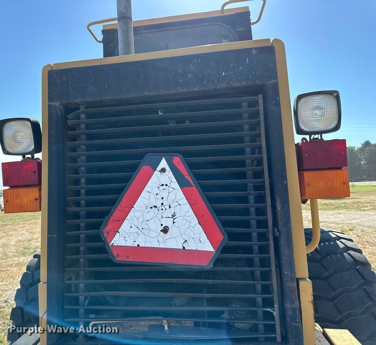 image for item DP8530 1996 Caterpillar  924F wheel loader