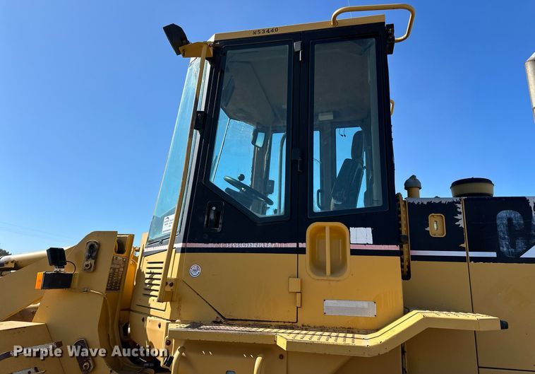 image for item DP8530 1996 Caterpillar  924F wheel loader
