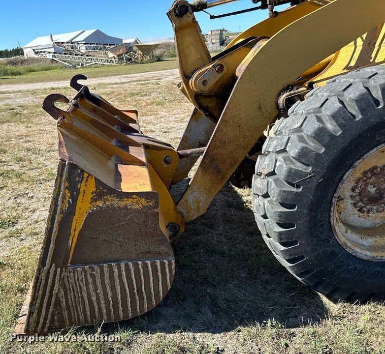 image for item DP8530 1996 Caterpillar  924F wheel loader
