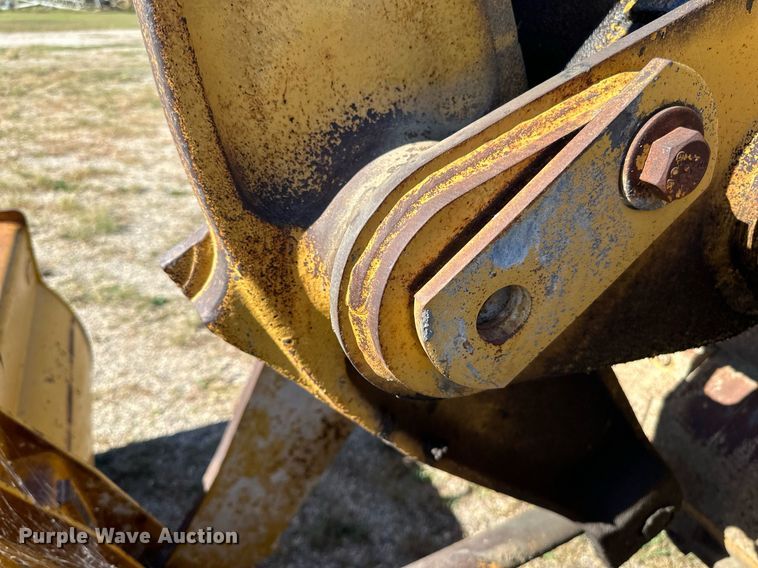 image for item DP8530 1996 Caterpillar  924F wheel loader