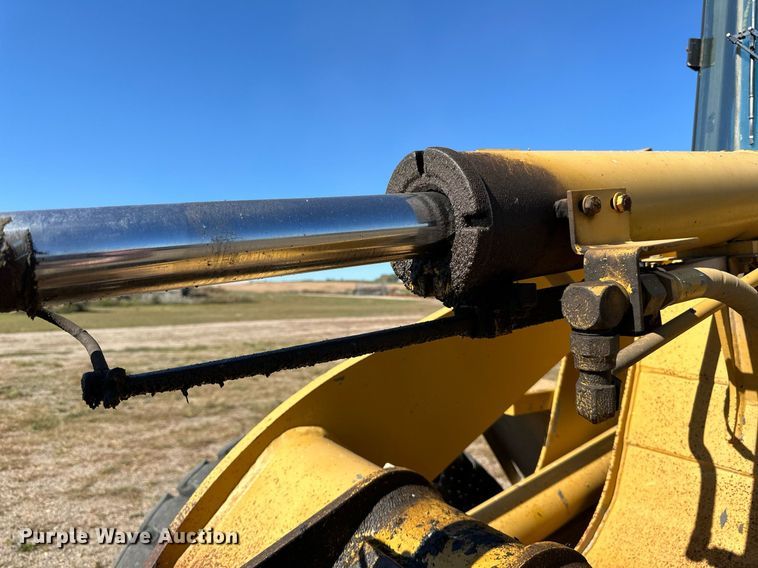 image for item DP8530 1996 Caterpillar  924F wheel loader