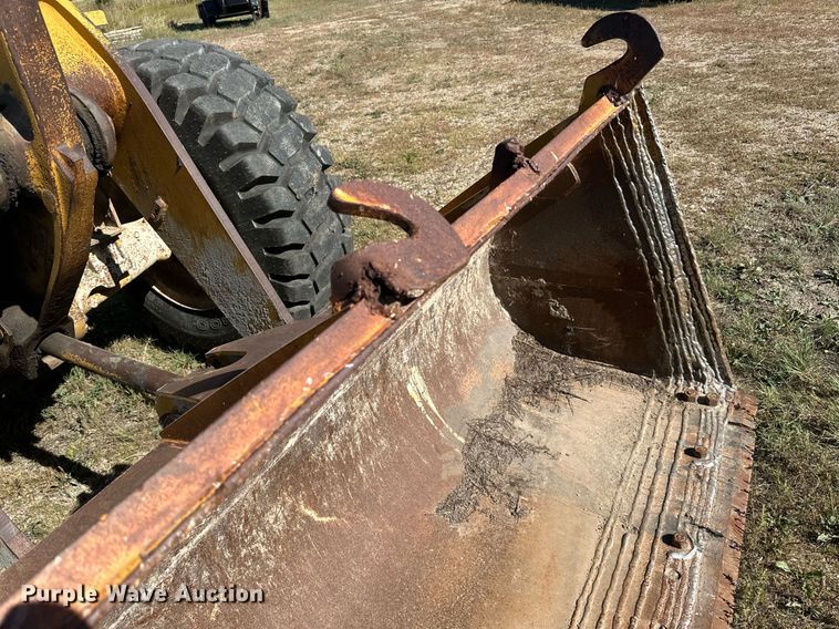 image for item DP8530 1996 Caterpillar  924F wheel loader
