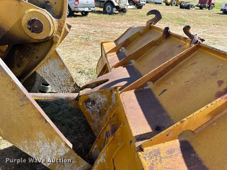 image for item DP8530 1996 Caterpillar  924F wheel loader