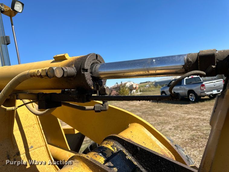 image for item DP8530 1996 Caterpillar  924F wheel loader