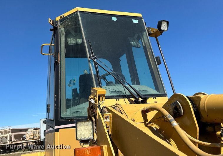 image for item DP8530 1996 Caterpillar  924F wheel loader