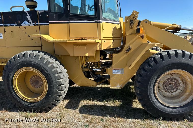 image for item DP8530 1996 Caterpillar  924F wheel loader