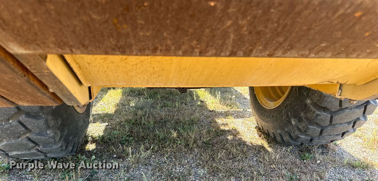 image for item DP8530 1996 Caterpillar  924F wheel loader