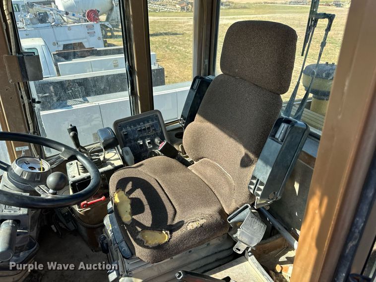 image for item DP8530 1996 Caterpillar  924F wheel loader