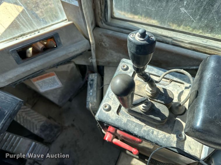 image for item DP8530 1996 Caterpillar  924F wheel loader