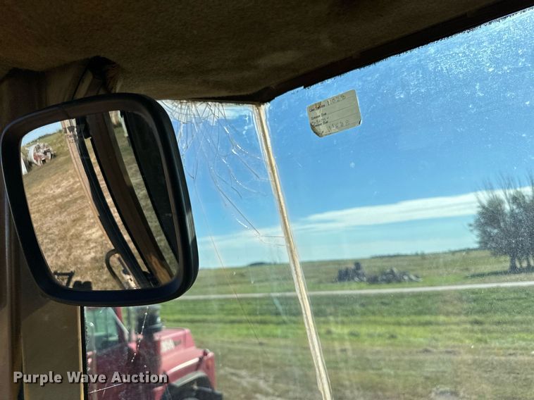 image for item DP8530 1996 Caterpillar  924F wheel loader