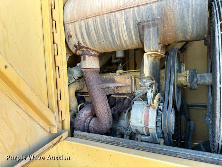 image for item DP8530 1996 Caterpillar  924F wheel loader