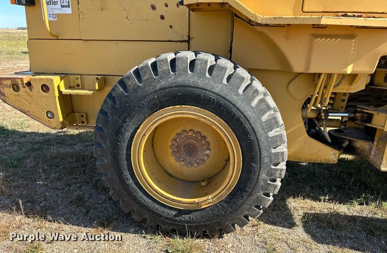 image for item DP8530 1996 Caterpillar  924F wheel loader
