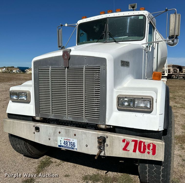 image for item DP8533 2002 Kenworth  W900 ready mix truck