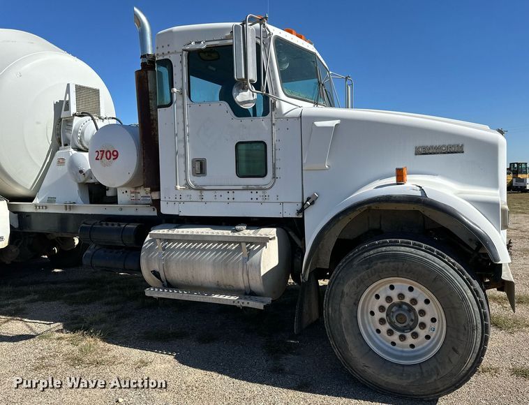 image for item DP8533 2002 Kenworth  W900 ready mix truck