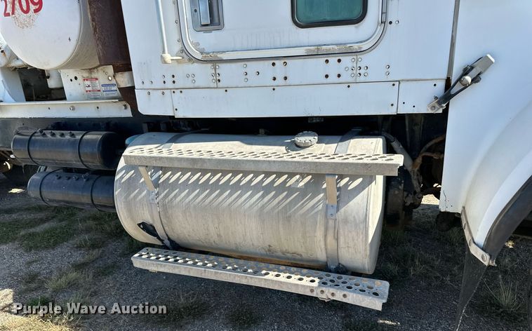 image for item DP8533 2002 Kenworth  W900 ready mix truck