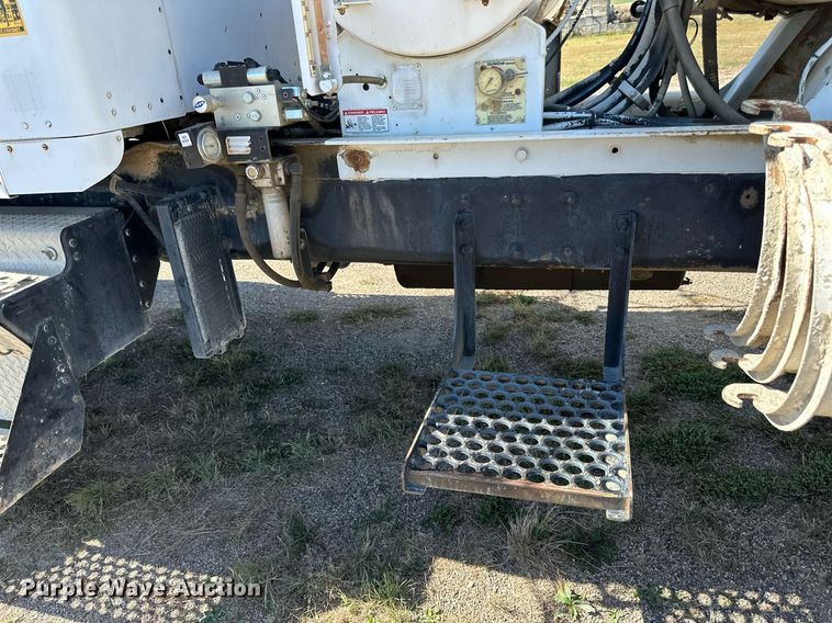 image for item DP8533 2002 Kenworth  W900 ready mix truck