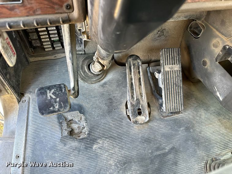 image for item DP8533 2002 Kenworth  W900 ready mix truck