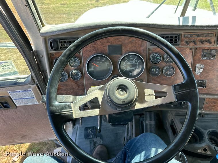 image for item DP8533 2002 Kenworth  W900 ready mix truck