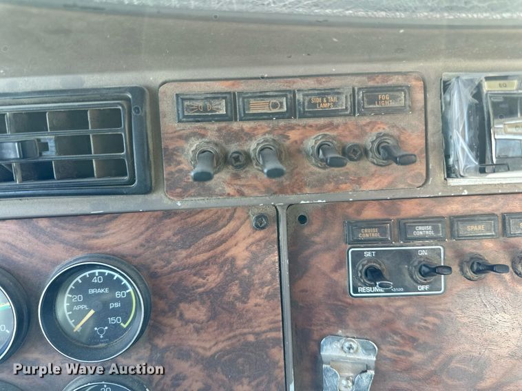 image for item DP8533 2002 Kenworth  W900 ready mix truck