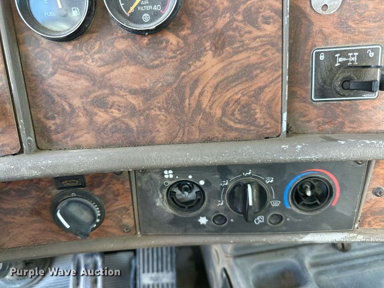 image for item DP8533 2002 Kenworth  W900 ready mix truck