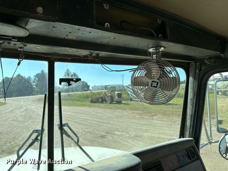 image for item DP8533 2002 Kenworth  W900 ready mix truck