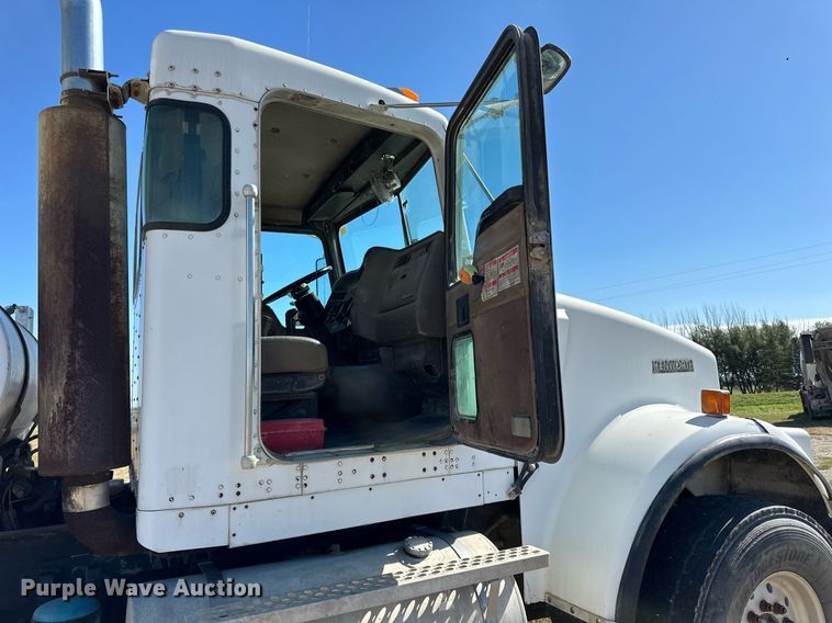 image for item DP8533 2002 Kenworth  W900 ready mix truck