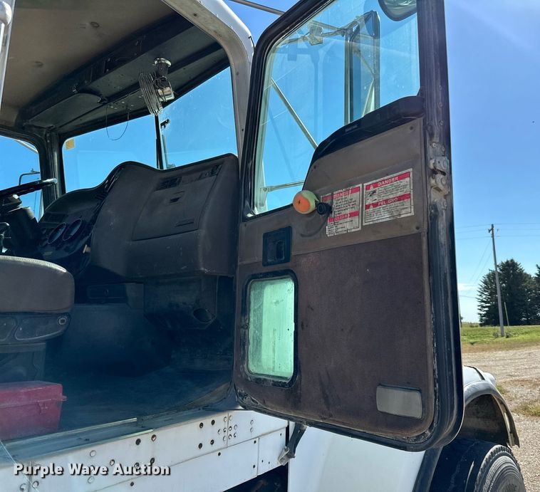 image for item DP8533 2002 Kenworth  W900 ready mix truck