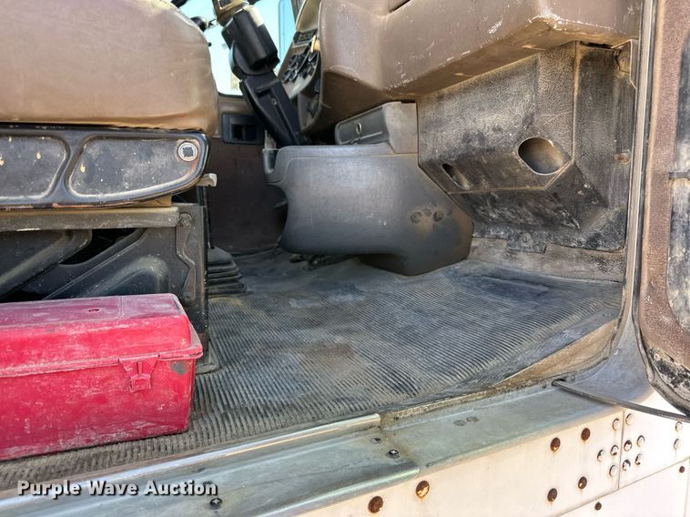 image for item DP8533 2002 Kenworth  W900 ready mix truck