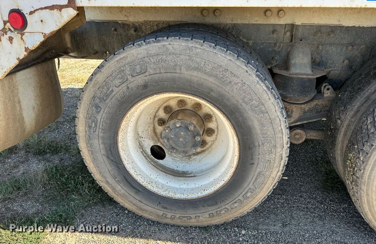 image for item DP8533 2002 Kenworth  W900 ready mix truck