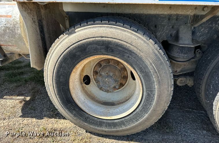 image for item DP8533 2002 Kenworth  W900 ready mix truck