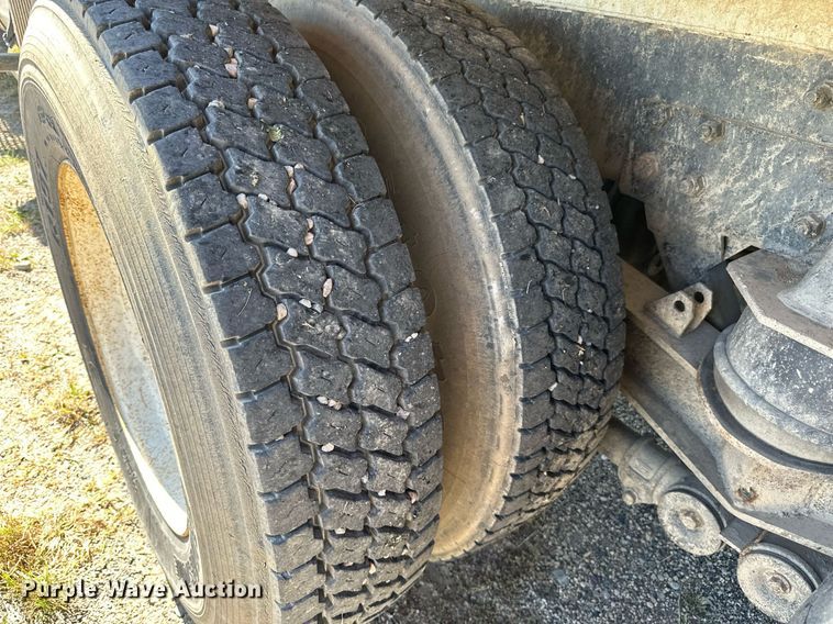 image for item DP8533 2002 Kenworth  W900 ready mix truck