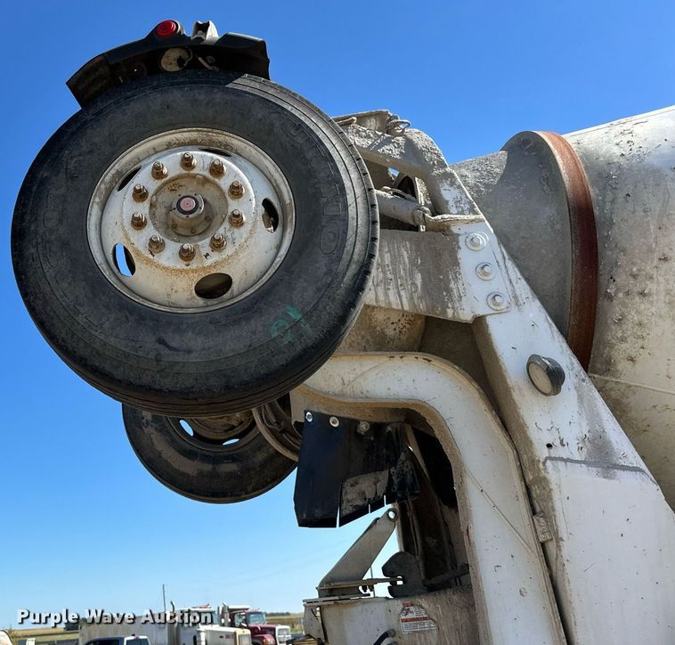 image for item DP8533 2002 Kenworth  W900 ready mix truck