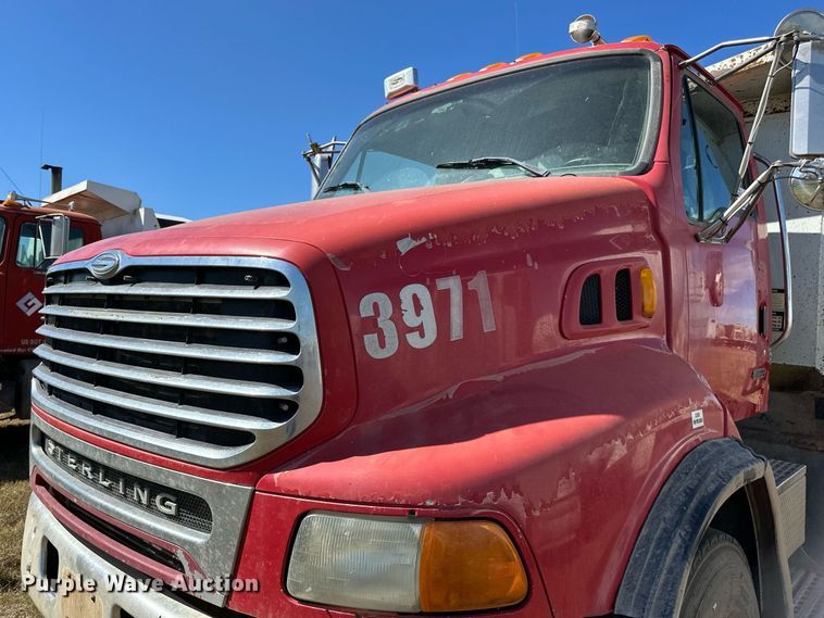 image for item DP8534 2007 Sterling  LT9513 dump truck