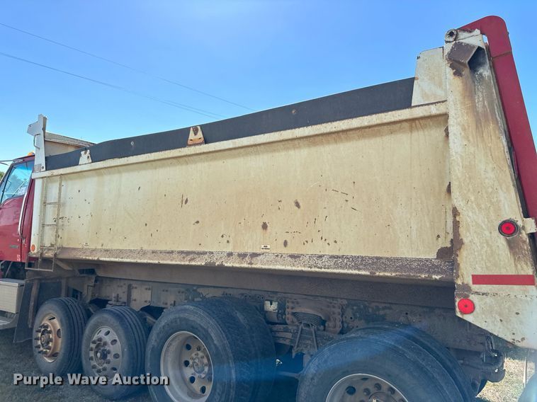 image for item DP8534 2007 Sterling  LT9513 dump truck