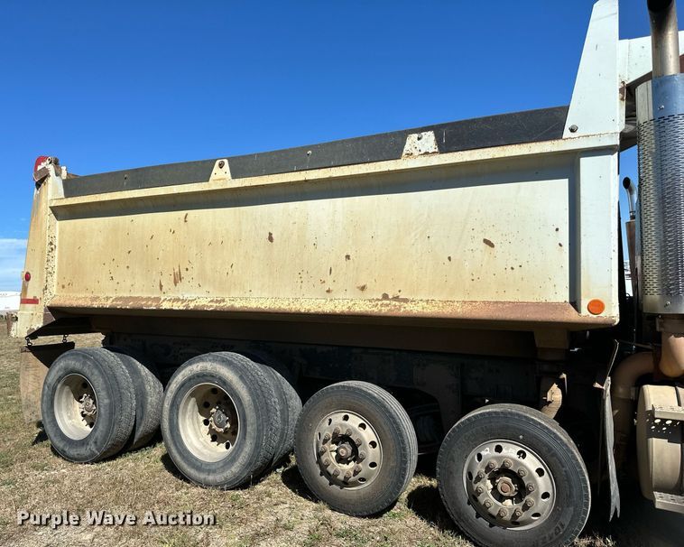 image for item DP8534 2007 Sterling  LT9513 dump truck