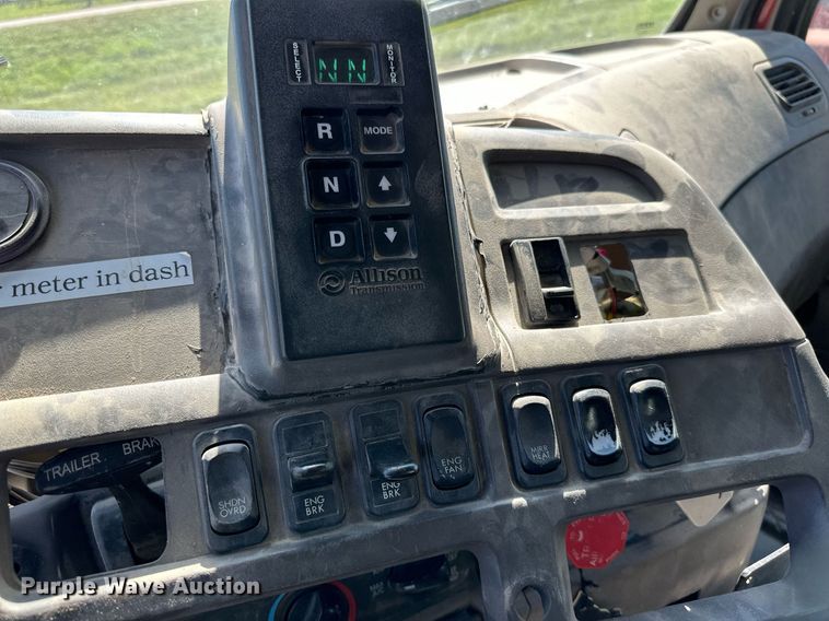 image for item DP8534 2007 Sterling  LT9513 dump truck