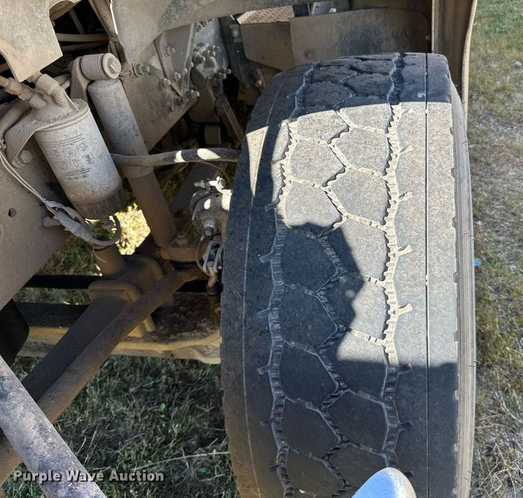 image for item DP8534 2007 Sterling  LT9513 dump truck