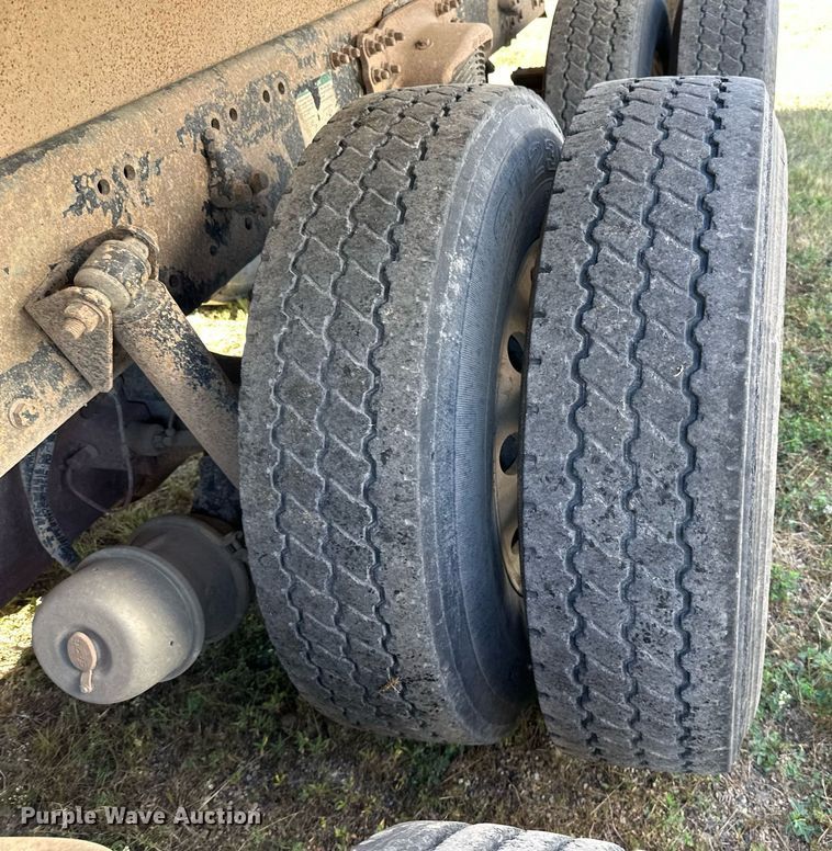 image for item DP8534 2007 Sterling  LT9513 dump truck
