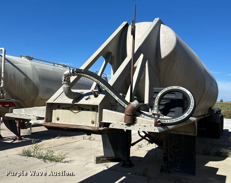 image for item DP8536 1991 Beall  pneumatic dry bulk trailer
