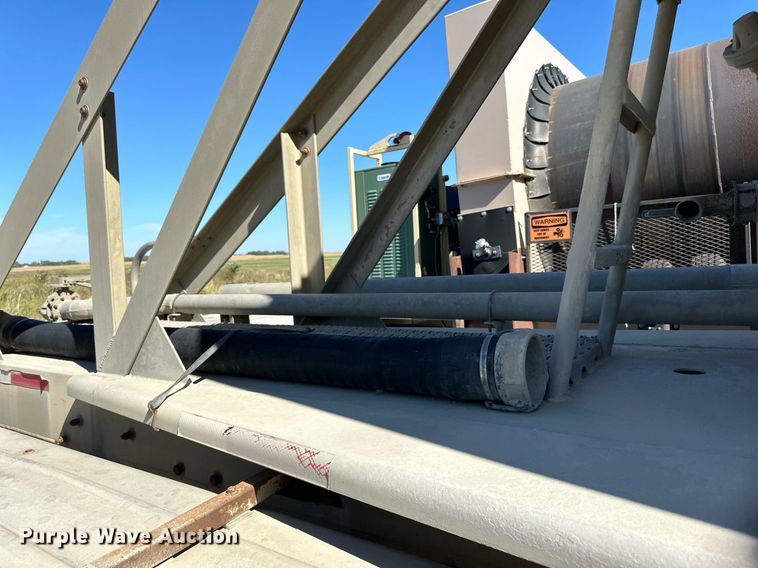 image for item DP8536 1991 Beall  pneumatic dry bulk trailer