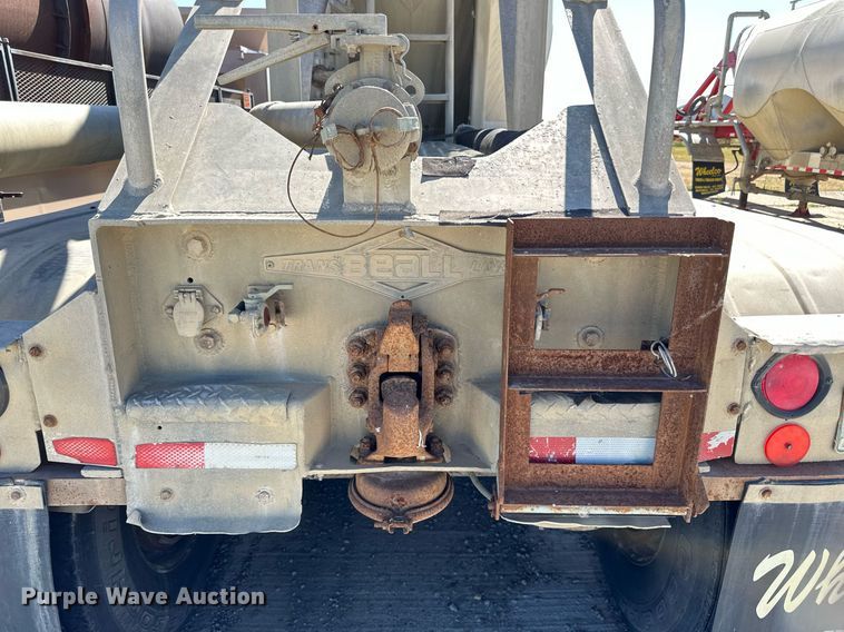 image for item DP8536 1991 Beall  pneumatic dry bulk trailer