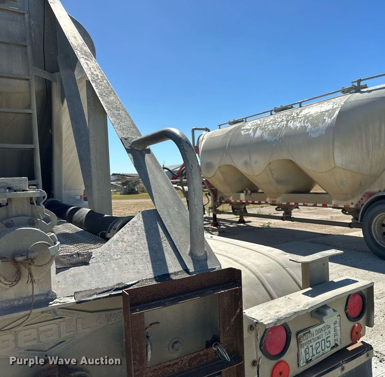 image for item DP8536 1991 Beall  pneumatic dry bulk trailer
